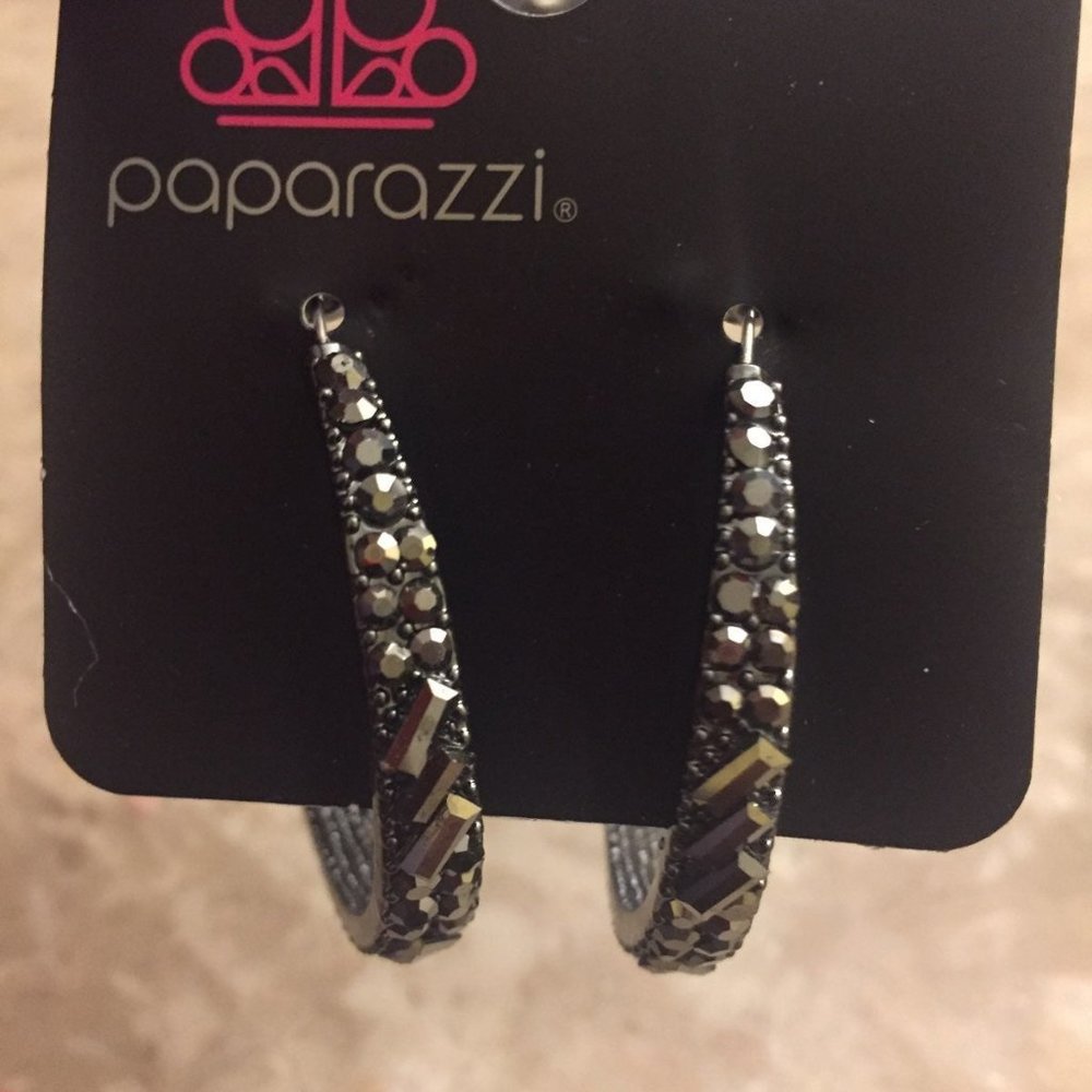3 Loop Earrings - Picture 3 of 4